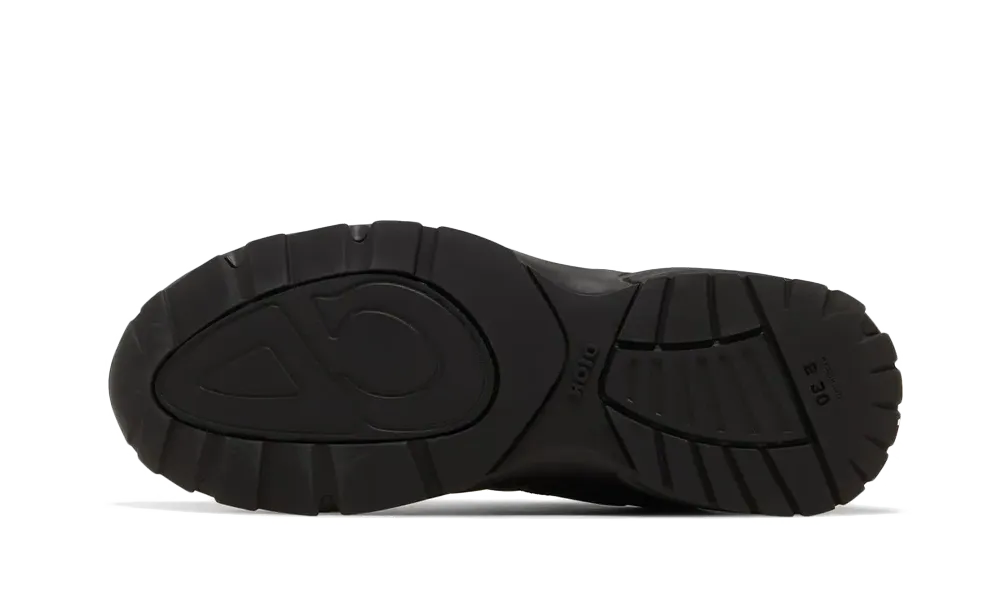 B30 Triple Black