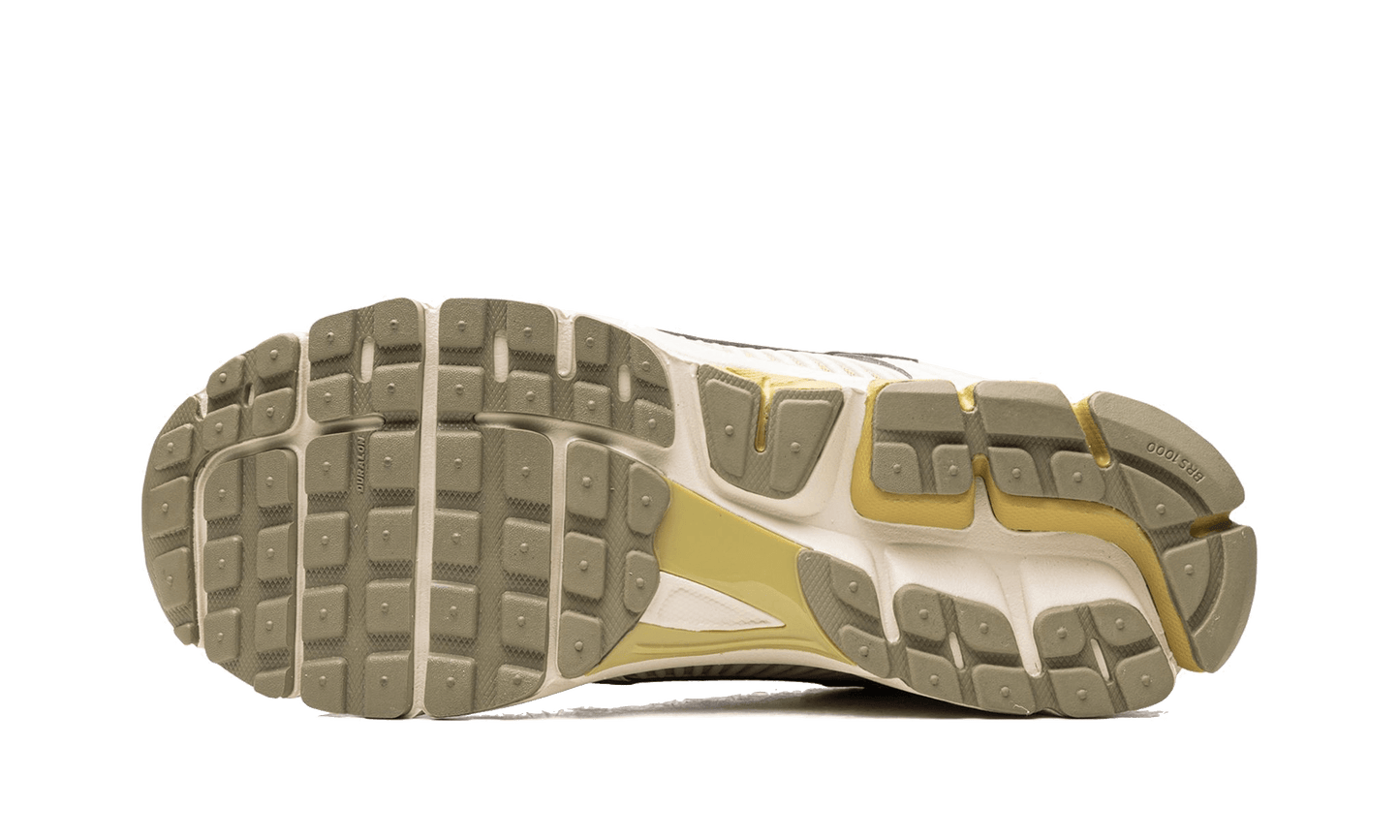 Zoom Vomero 5 Light Bone Medium Olive