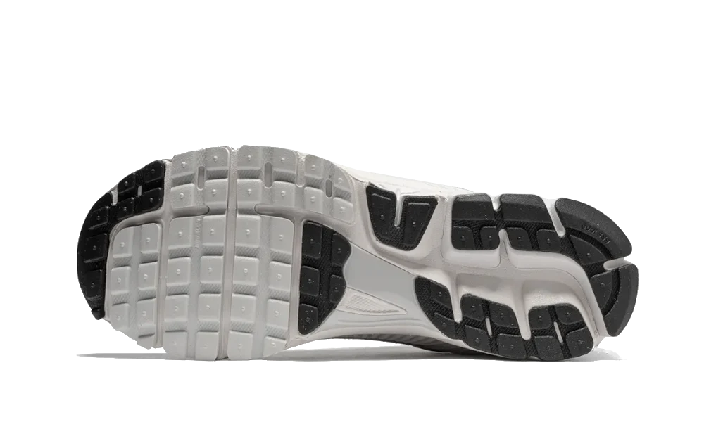 Zoom Vomero 5 Vast Grey