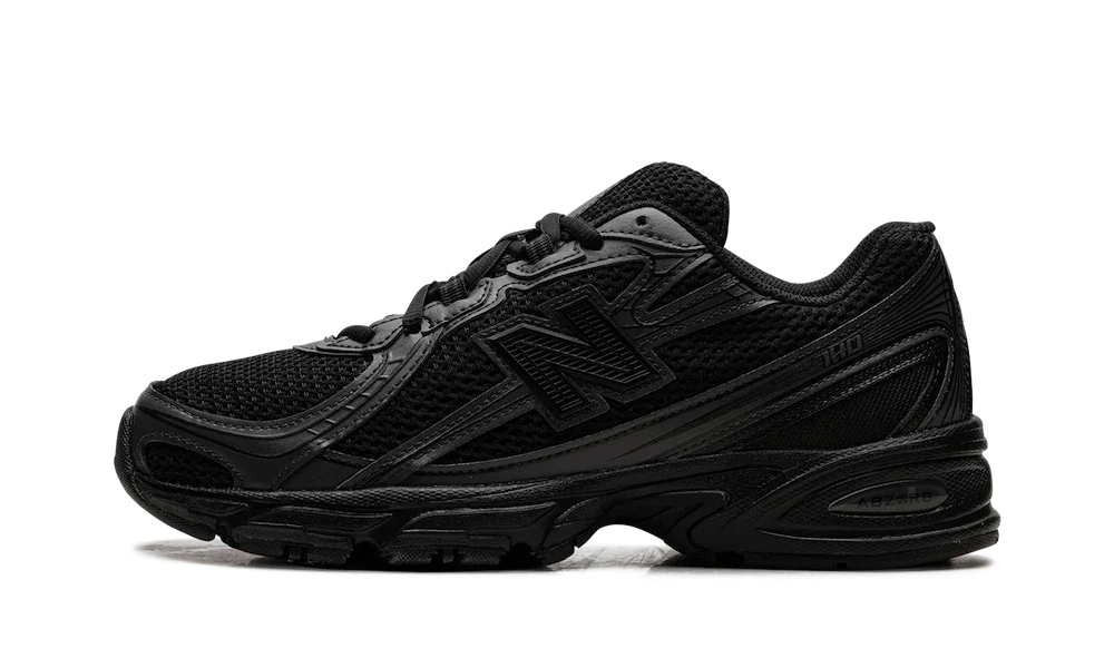 740 Black