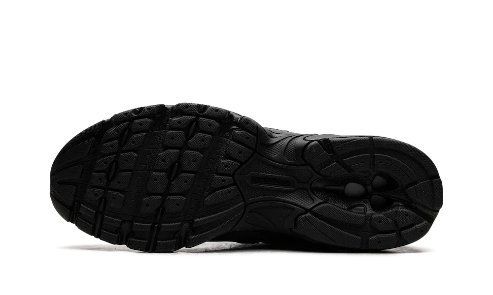 740 Black