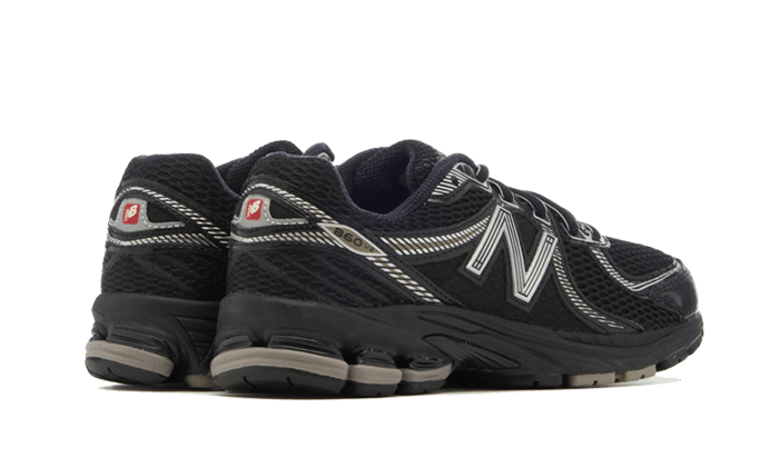 860 V2 Black Silver