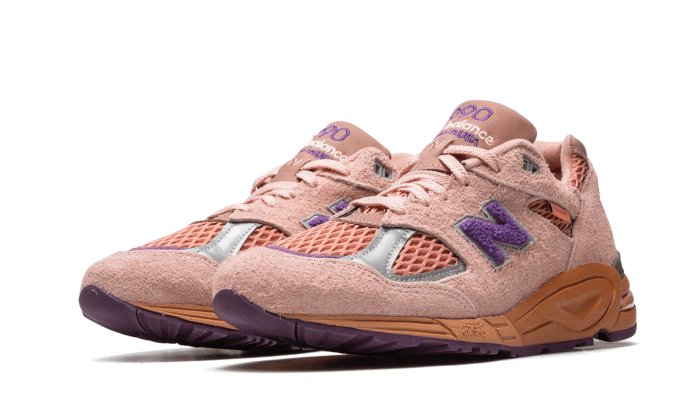 990 V2 Salehe Bembury Sand Be The Time