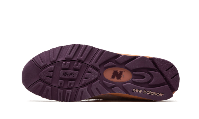 990 V2 Salehe Bembury Sand Be The Time