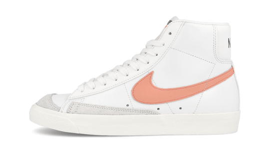Blazer Mid '77 Vintage White Atomic Pink