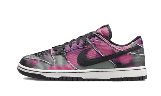 Dunk Low Graffiti Pink