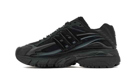 Jellyfish x Pharrell Triple Black