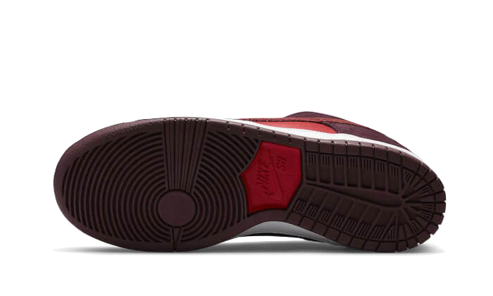 SB Dunk Low Cherry