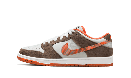 SB Dunk Low Crushed D.C.