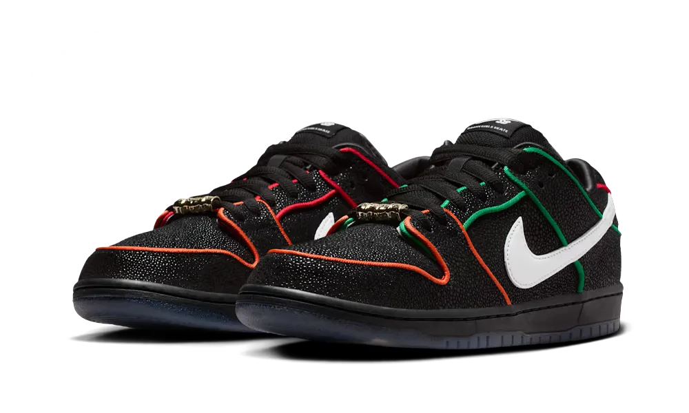 SB Dunk Low Pro Bronx Girls Black Red