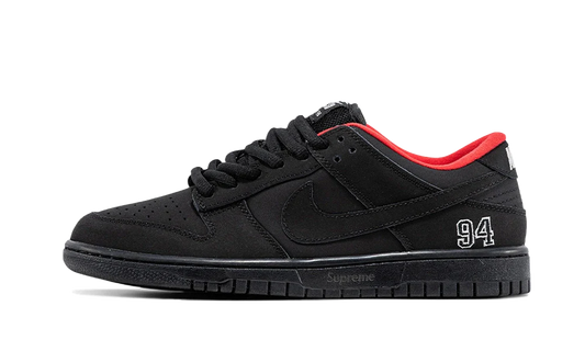 SB Dunk Low Supreme Black