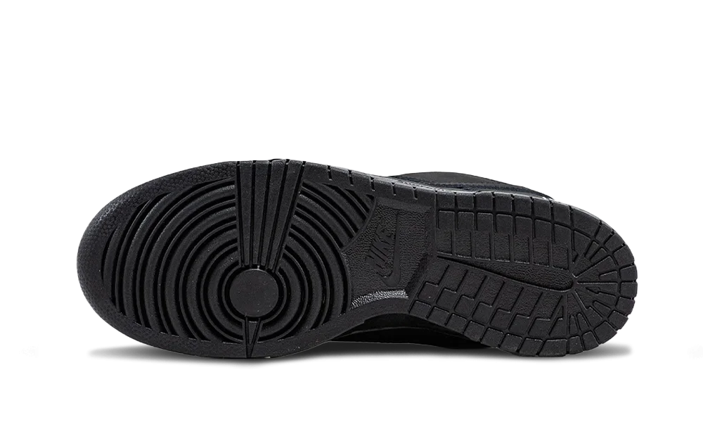 SB Dunk Low Supreme Black