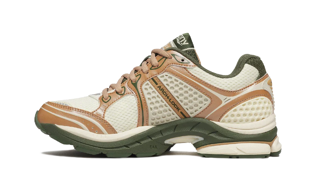 Saucony & Friends ProGrid Triumph 4 Cream Doe