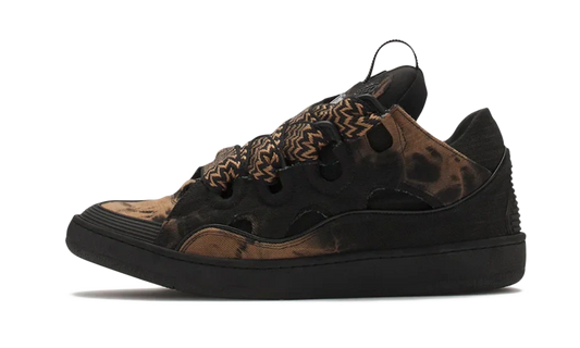 Sneakers Curb