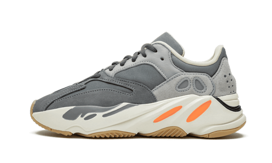 Yeezy 700 Magnet