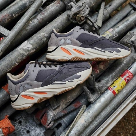 Yeezy 700 Magnet
