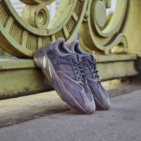 Yeezy 700 Mauve
