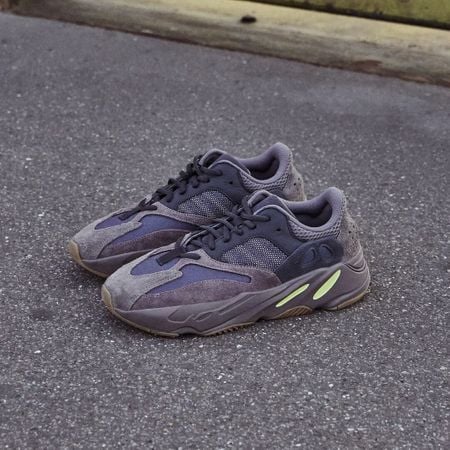Yeezy 700 Mauve
