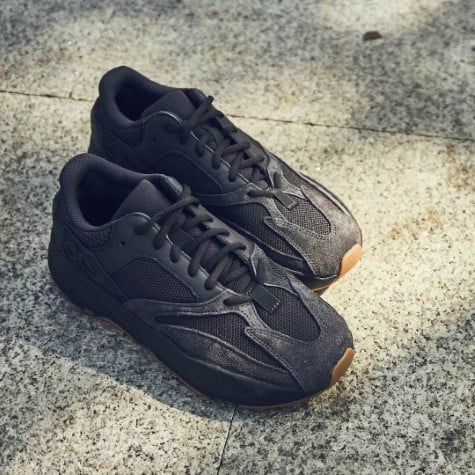 Yeezy 700 Utility Black